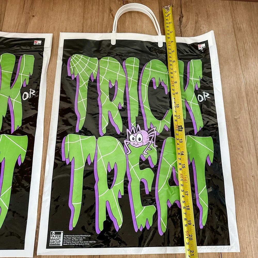 VTG (2) NEW 2005 Kmart Halloween Trick Or Treat Green Plastic Bags Handle